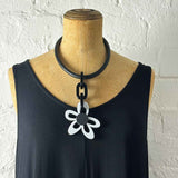 Short Flower Power Necklace Abstract