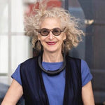 Short, black rubber necklace, architectural Worn with blue top