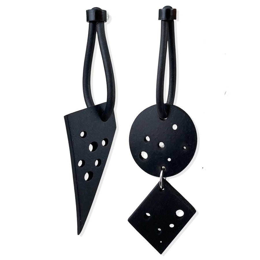 asymmetric black dangle rubber earrings