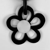 Short Naive Flower Power Necklace