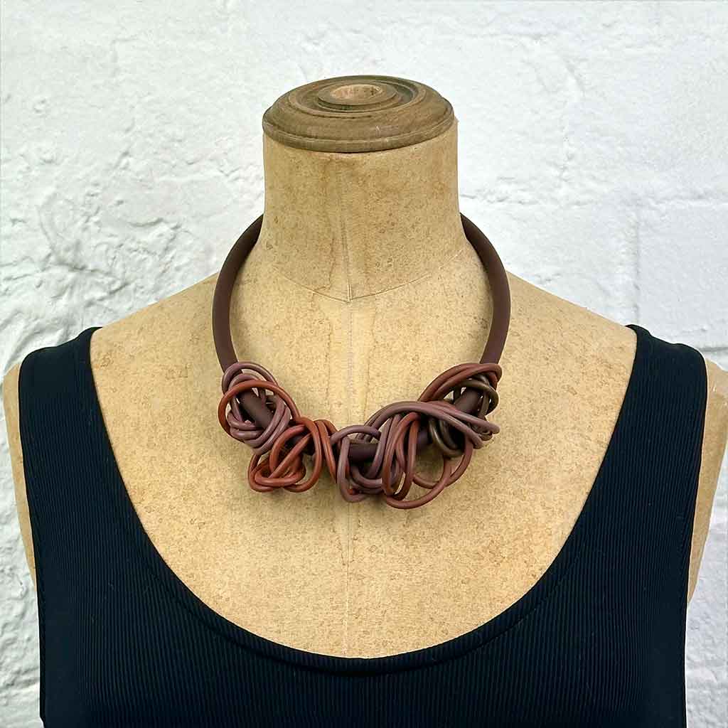 Tangled O's necklace