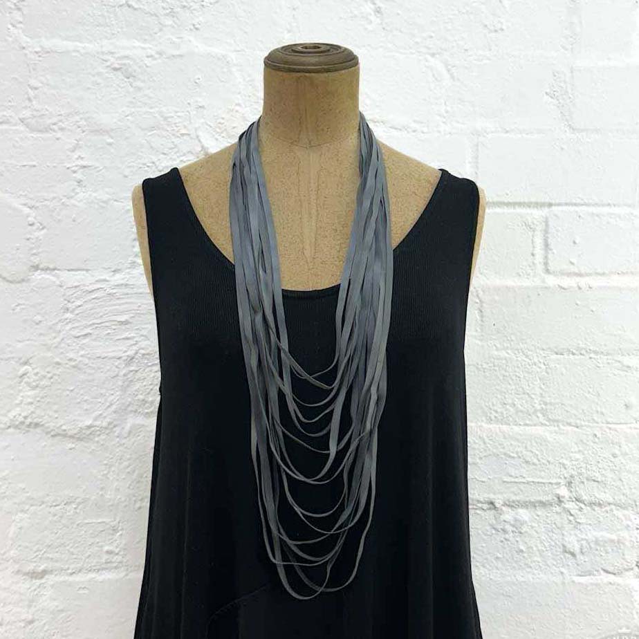 Hand-dyed rubber necklace -samples