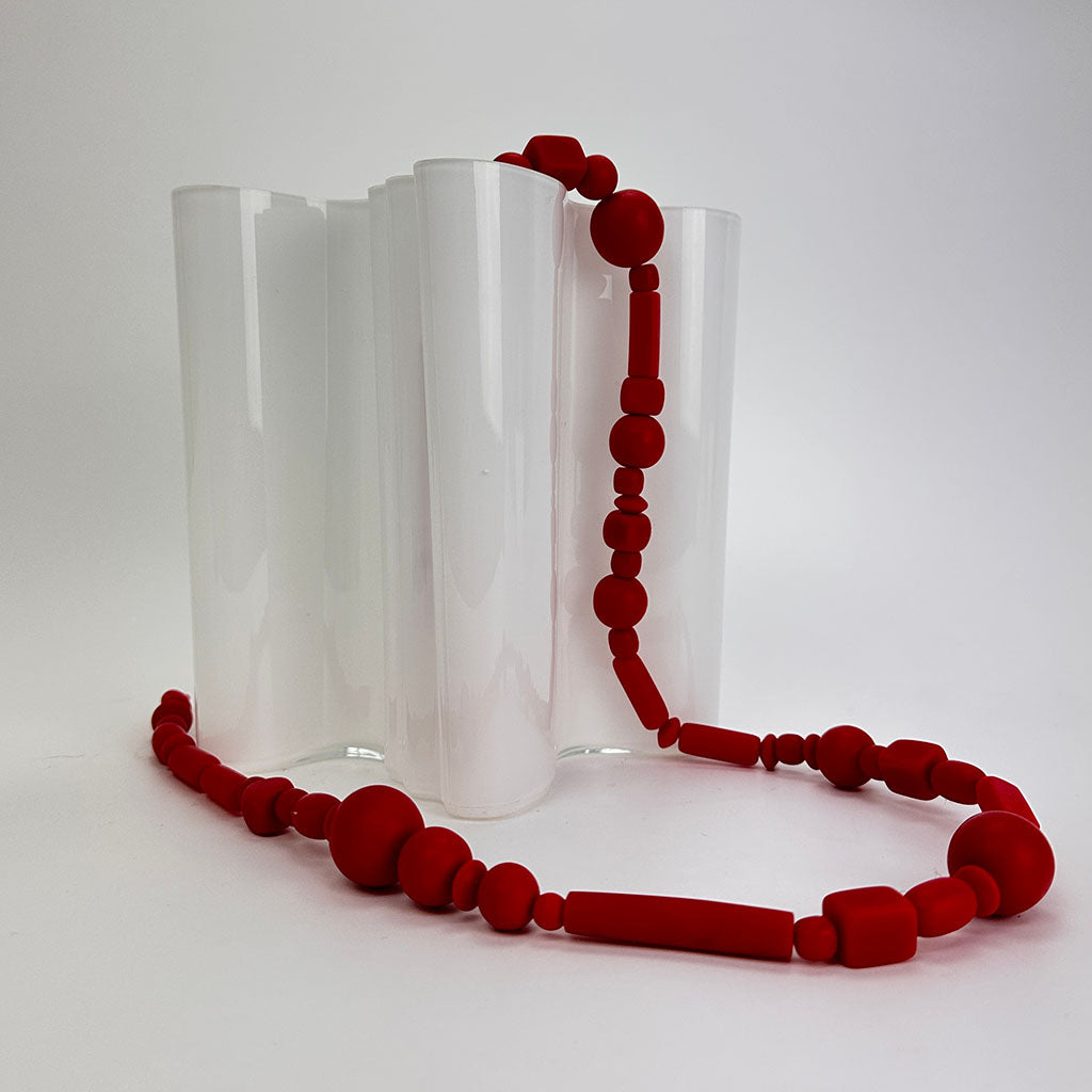 red long  rubber geometric bead necklace