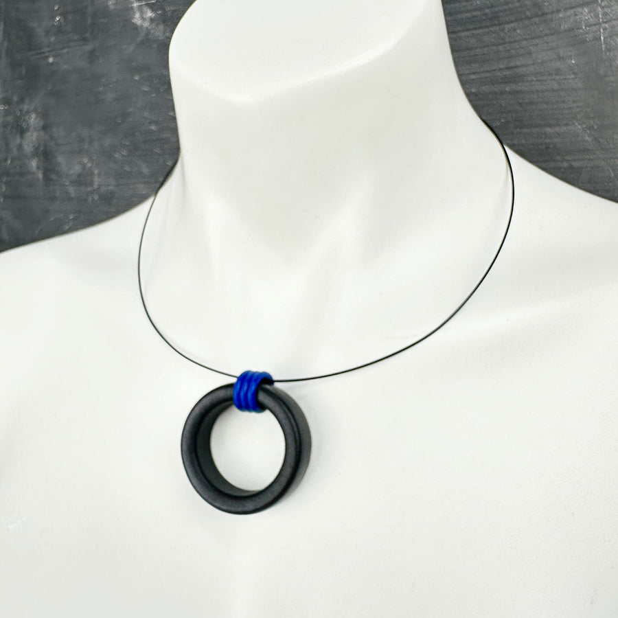 short rubber O necklace with rubber o rings