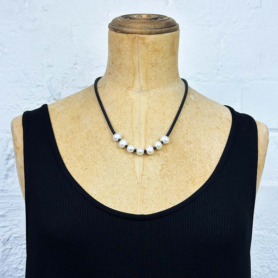 short pearl necklace