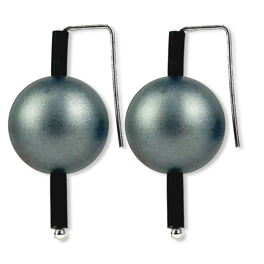 Two spherical earrings in metallic silver balls and vertical black bars