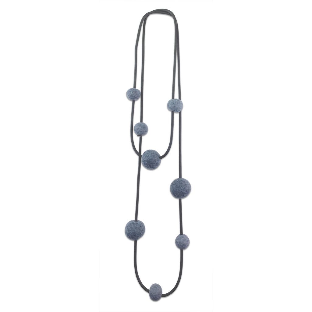8 chunky felt beads