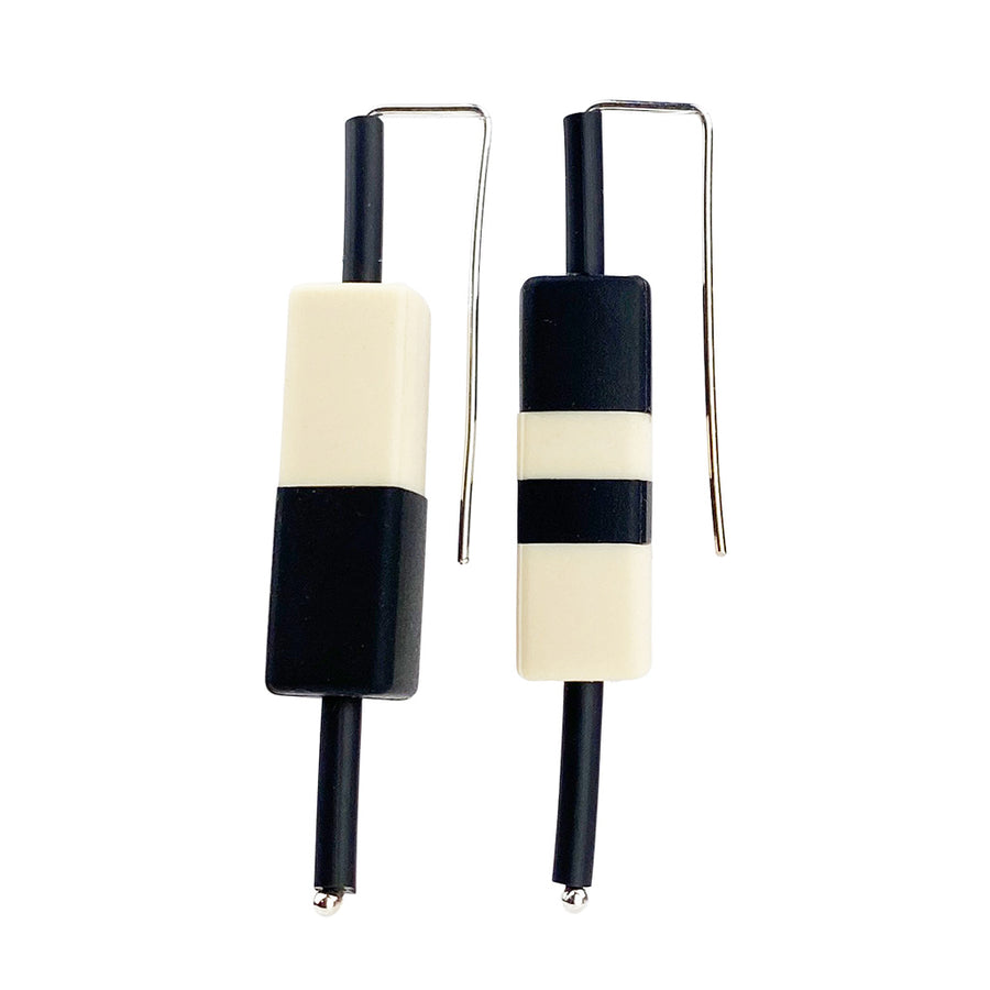 Rubber and sterling silver earrings black cream